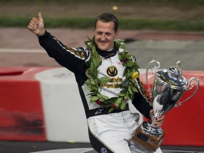 Der ehemalige Formel-1 Pilot Michael Schumacher nach dem Race of Champions in Peking (Archivfoto). Das Comeback von Michael Schumacher verzückt die deutschen Formel-1-Fans. Michael Schumacher