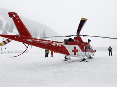 Im Diemtigtal im Berner Oberland kamen Rettungskräfte durch eine Lawine ums Leben. Rettungshubschrauber