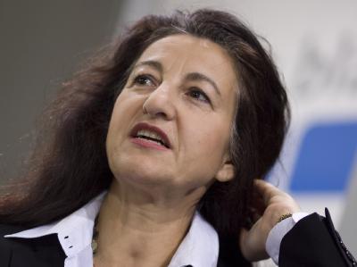 Necla Kelek bei einer Buchpräsentation im Herbst 2008. Die Soziologin kritisiert Ängstlichkeit und Duckmäusertum vor islamistischer Gewalt. Necla Kelek
