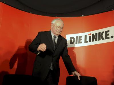 Vom Krebs gestoppt: Oskar Lafontaine, unbestrittene Führungspersönlichkeit der Linken, zieht sich aus der Bundespolitik zurück. Oskar Lafontaine