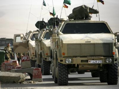 Der deutsche Afghanistan-Einsatz ist ein bewaffneter Konflikt. Das machte Außenminister Westerwelle in einer Regierungserklärung klar. Gepanzerte Bundeswehrfahrzeuge