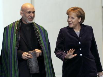Bundeskanzlerin Merkel empfing den afghanischen Präsidenten Karsai. Karsai und Merkel