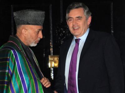 Afghanistans Präsident Karsai trifft den britischen Premier Brown vor Beginn der Afghanistan-Konferenz in London. Karsai trifft Brown