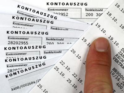Steuersünder mit einem Konto in der Schweiz müssen sich möglicherweise auf ein Strafverfahren einstellen (Symbolbild). Kontoauszüge