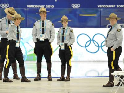 Verkehrsbehinderungen, Reisebeschränkungen und eine Milliarden-Dollar-Rechnung: Die Sicherheit der Olympischen Winterspiele kommt die Kanadier teuer zu stehen. Sicherheit