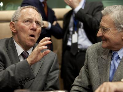 Finanzminister SChäuble spricht mit EZB-Chef Jean-Claude Trichet Beratung in Brüssel