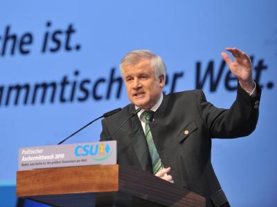 Der CSU-Vorsitzende und bayerische Ministerpräsident Horst Seehofer beim Politischen Aschermittwoch der CSU in Passau (Niederbayern). Politischer Aschermittwoch - CSU