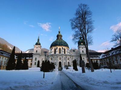 Das oberbayerische Benediktinerkloster Ettal: Auch hier soll es zwischen 1950 und 1990 Missbrauchsfälle im Kloster gegeben haben. Kloster Ettal