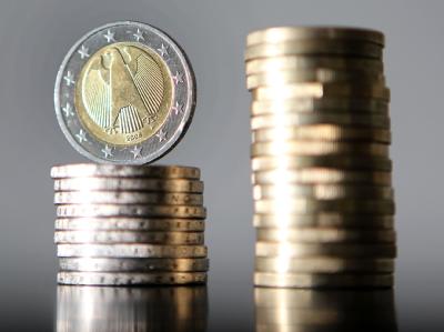 Die Nettokreditaufnahme des Bundes könnte auf rund 80 Milliarden Euro gedrückt werden. Das wären etwa sechs Milliarden Euro weniger als zunächst veranschlagt. (Symbolbild) Etat 2010 vor Abschluss