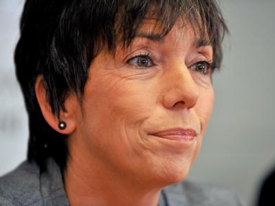 Die Ratsvorsitzende der Evangelischen Kirche in Deutschland (EKD), Margot Käßmann, erklärt vor Journalisten ihren Rücktritt. Margot Käßmann
