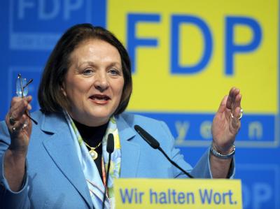 Bundesjustizministerin Sabine Leutheusser-Schnarrenberger (FDP) will sich beim Datenspeicherungsgesetz Zeit lassen. Sabine Leutheusser Schnarrenberger