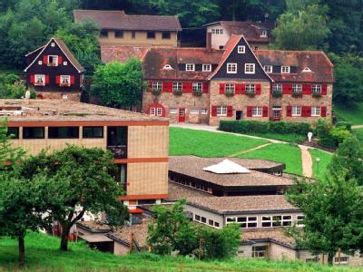 Blick auf das Gelände der Odenwaldschule in Heppenheim (undatiertes Archivfoto). Odenwaldschule in Heppenheim