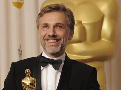 Christoph Waltz stolz mit Oscar. 82. Oscar Verleihung