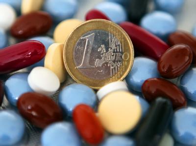 Im kommenden Jahr steigt der Beitragssatz für Krankenversicherungen von 14,9 auf 15,5 Prozent. Ringen um Gesundheitsreform