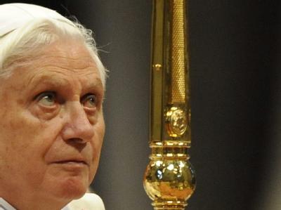 Papst Benedikt XVI. während der Messe am 1. Januar 2010 im Petersdom. Papst Benedikt XVI.
