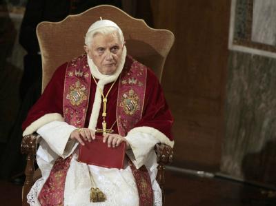 Noch schweigt Papst Benedikt XVI. zu den Missbrauchsfällen. In Kürze wolle er sich aber in einem Hirtenbrief äußern, verlautete aus dem Vatikan. Papst Benedikt XVI.