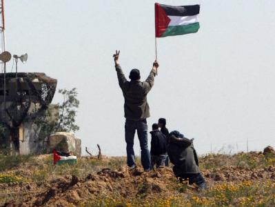Protest im Gazastreifen: Israelische Kampfflugzeuge haben am zum zweiten Mal binnen eines Tages Ziele im Gazastreifen angegriffen. Protest im Gazastreifen