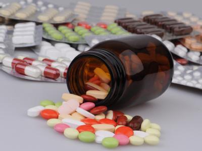 Bundesgesundheitsminister Rösler will den rasch wachsenden Ausgaben für Arzneimitteln bald einen Riegel vorschieben. Verschiedene Tabletten