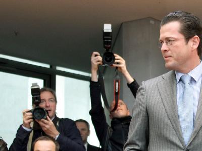 Bundesverteidigungsminister Karl-Theodor zu Guttenberg (CSU) sagt vor dem Kundus-Untersuchungsausschuss als Zeuge aus. Untersuchungsausschuss Kundus - Guttenberg