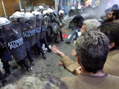 In Athen ist es zu Auseinandersetzungen zwischen Demonstranten und Polizei gekommen. Auseinandersetzungen in Athen