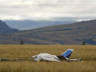 Ein lebensmüder Tourist soll für diesen Flugzeugabsturz in Argentinien verantwortlich sein. Absturzstelle
