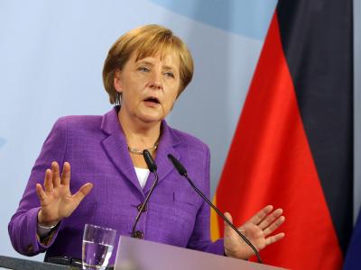 Bundeskanzlerin Angela Merkel (CDU) äußert sich zuversichtlich, dass der Euro mit dem Sparprogramm für Griechenland stabil gehalten werden kann. Angela Merkel