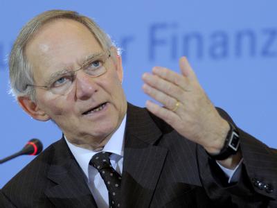 Finanzminister Schäuble: Kein Daumen nach unten für schwarz-gelbe Steuerpläne. Schäuble stellt Steuerschätzung vor