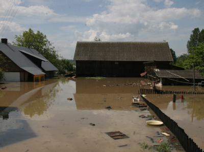 Die bedrohlichen Flutwellen auf Weichsel und Oder rollen weiter nach Norden. Hochwasser in Polen
