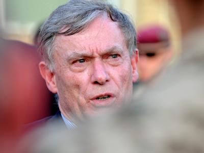 Bundespräsident Horst Köhler hat in einem historisch einmaligen Schritt seinen Rücktritt erklärt. Köhler