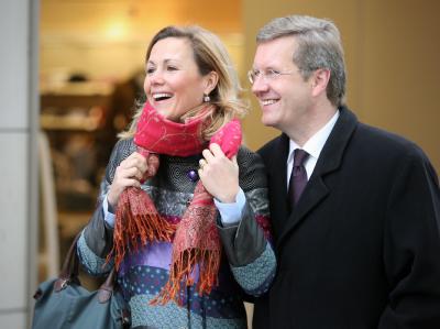 Christian Wulff (CDU), hier mit seiner Frau Bettina, gilt eher als ein Mann der sanften Töne. Wulff als Köhler-Nachfolger?