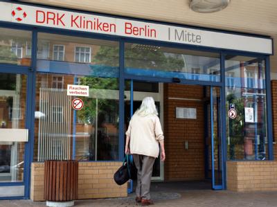 Die Polizei hat bei einer Großrazzia drei Berliner Krankenhäuser des Deutschen Roten Kreuzes (DRK) durchsucht. Großrazzia in DRK-Kliniken