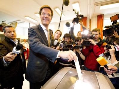 Mit dem 43-jährigen VVD-Chef Mark Rutte könnte erstmals seit 1913 ein liberaler Politiker Regierungschef in den Niederlanden werden. Mark Rutte