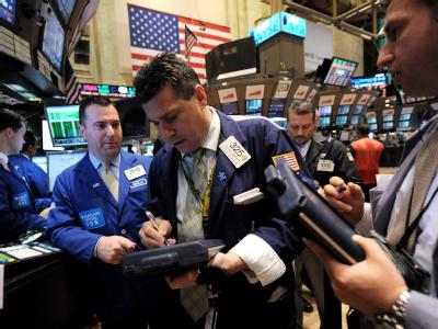 Vorerst weiter ohne Finanzmarktsteuer: Händler an der Wall Street. Händler an der Wall Street