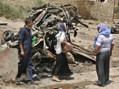 Immer wieder erschüttern Selbstmordanschläge und Autobomben wie hier im Juni 2010 die irakische Haupstadt. Anschläge in Bagdad