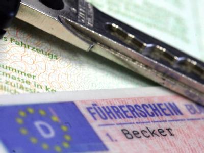 Ab 2011 sollen schon 17-Jährige den Führerschein bekommen können. Führerschein