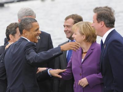 US-Präsident Obama, Kanzlerin Merkel, Russlands Präsident Medwedew und der britische Premier Cameron beim G8-Gipfel. G8-Gipfel