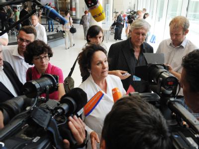 Die Bundestagsabgeordnete der Linken und Kandidatin bei der Wahl des Bundespräsidenten, Luc Jochimsen informiert die Presse. Luc Jochimsen