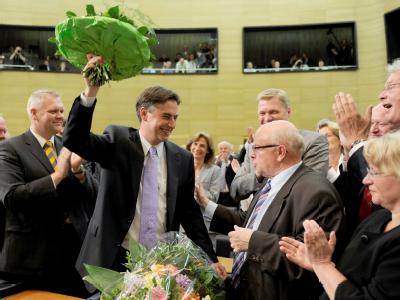 Der CDU-Politiker David McAllister im Landtag in Hannover nach seiner Wahl zum niedersächsischen Ministerpräsidenten. McAllister neuer Ministerpräsident