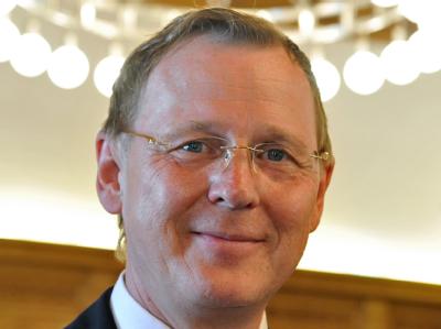 Der Thüringer Fraktionschef der Linkspartei, Bodo Ramelow, vor Beginn der Revisionsverhandlung zur Beobachtung der Linkspartei durch den Verfassungsschutz vor dem Bundesverfassungsgericht Leipzig. Bodo Ramelow