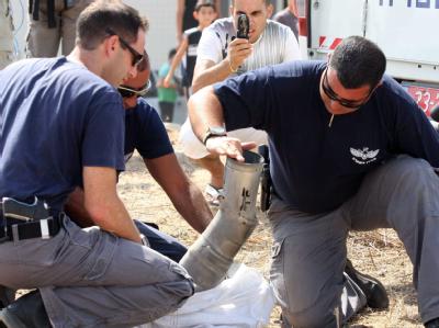 Militante Palästinenser hatten in den vergangenen Tagen bereits die israelische Küstenstadt Aschkelon mit Raketen beschossen. (Archivbild) Palästinenser feuern Rakete auf Israel