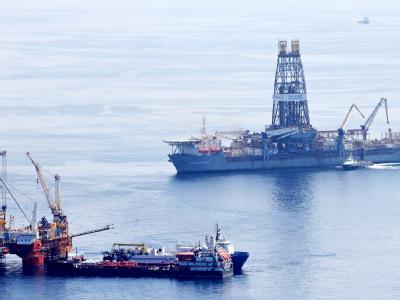 BP will die zweite Stufe seines Manövers starten und Zement in das Bohrloch füllen, um das Leck endgültig zu schließen. Ende der Ölkatastrophe in Sicht