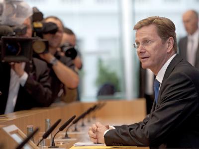 Bundesaußenminister und Vizekanzler Guido Westerwelle bei seiner Zwischenbilanz der Regierungspolitik. Guido Westerwelle