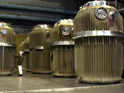 Die russischen Behörden haben in der Umgebung der atomaren Wiederaufbereitungsanlage Majak am Ural wegen der Waldbrände den Ausnahmezustand verhängt. Russiches Atomzentrum