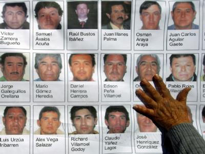 Bilder der eingeschlossenen Bergleute. Ihre Befreiung wird vermutlich noch Monate dauern. Drama in Chile-Bergwerk