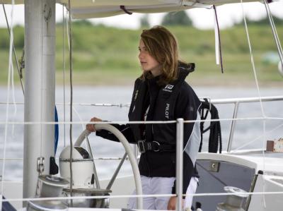 Die 14-jährige Laura Dekker, hier am 4. August, ist zu ihrer Weltumsegelung gestartet. Laura Dekker