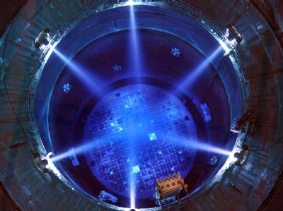 Die Atomindustrie soll stärker finanziell belastet werden. (Archivbild) Reaktor in Gundremmingen