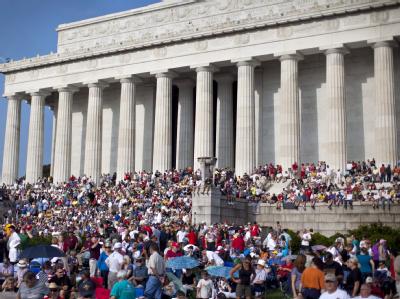 Die Demonstration am Lincoln Memorial in Washington galt nach Ansicht von Kommentatoren auch als Gradmesser für die Stärke der rechten «Tea-Party-Bewegung». Demonstranten in Washington