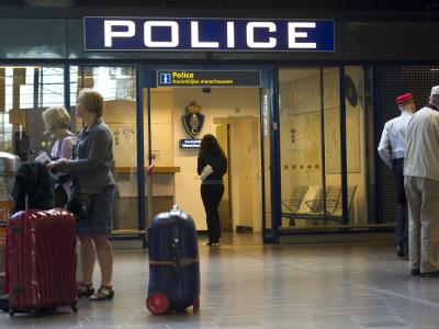 Die Jemeniten waren nach ihrer Einreise aus den USA in Amsterdam festgenommen worden. Im Flughafen Schiphol