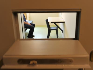 Die vor der Entlassung stehenden, aber noch immer als gefährlich geltenden Straftäter müssen von Gutachtern als «psychisch gestört» eingestuft werden, wenn sie wieder untergebracht werden sollen. Sicherungsverwahrung