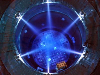 Reaktor des Kernkraftwerks Gundremmingen (Schwaben): Laut «Handelsblatt» hält das Bundespräsidialamt nur eine Laufzeitverlängerung von maximal neun Jahren für möglich. Atomkraftwerk